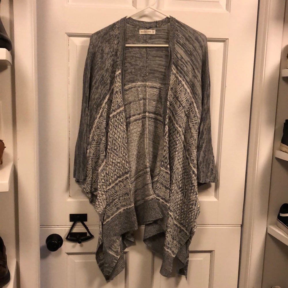 Barley worn Abercrombie Open Front Poncho Style Sweater.